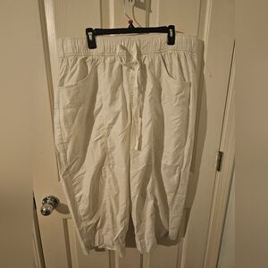 Lane Bryant NWT Soft Slub Mid Rise Capri Size 18/20